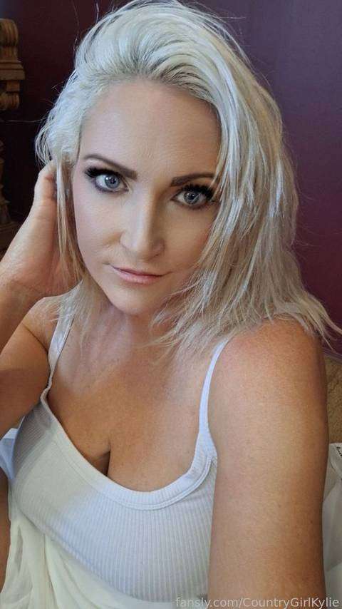 fansly CountryGirlKylie profile photo  