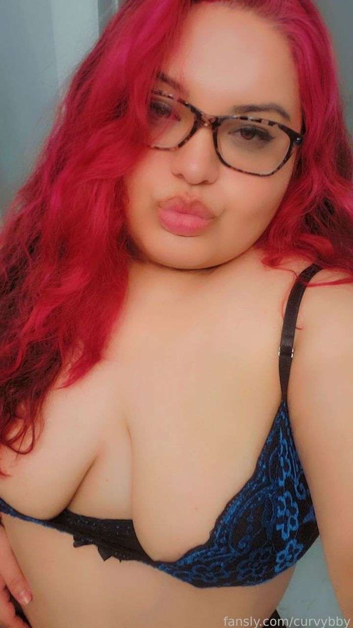 fansly curvybby profile photo  