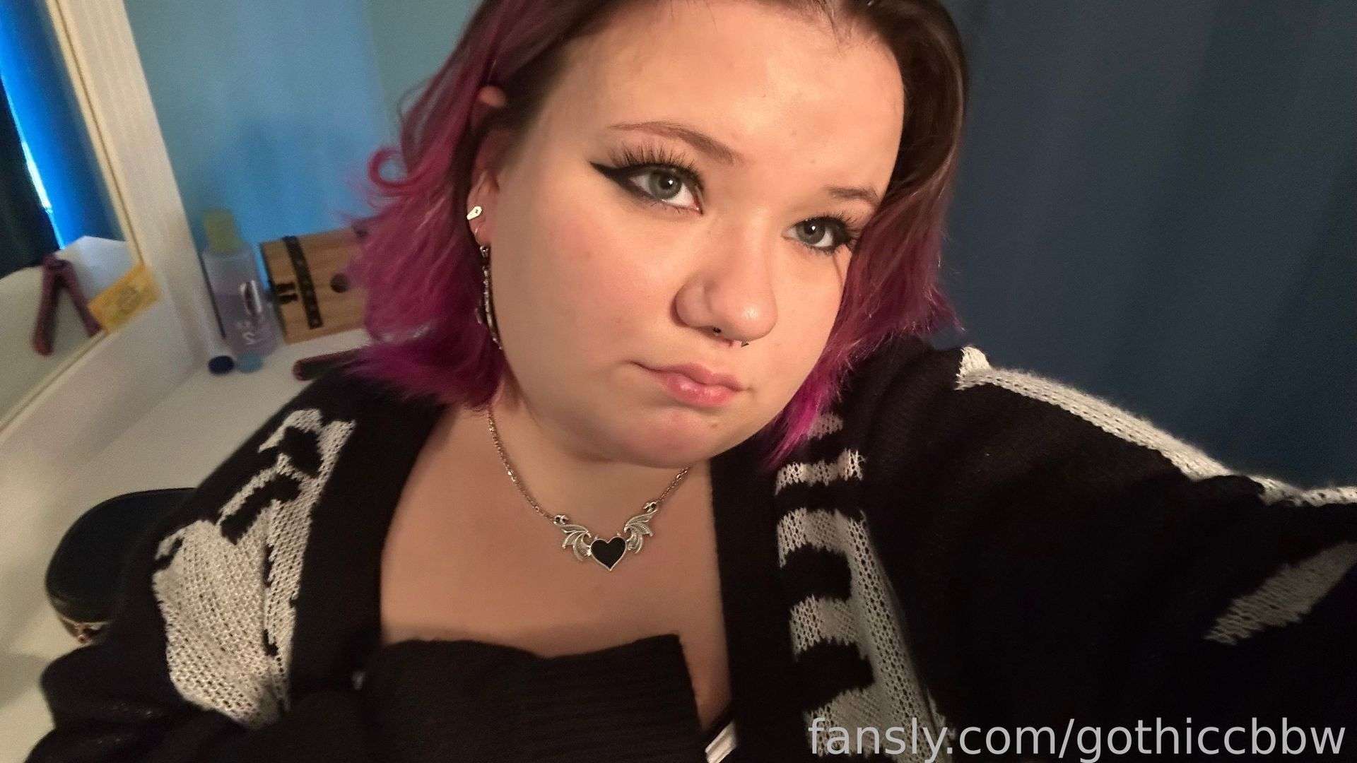 fansly mads profile photo  