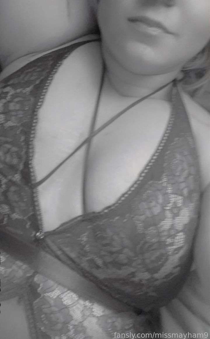 fansly missmayham9 profile photo  
