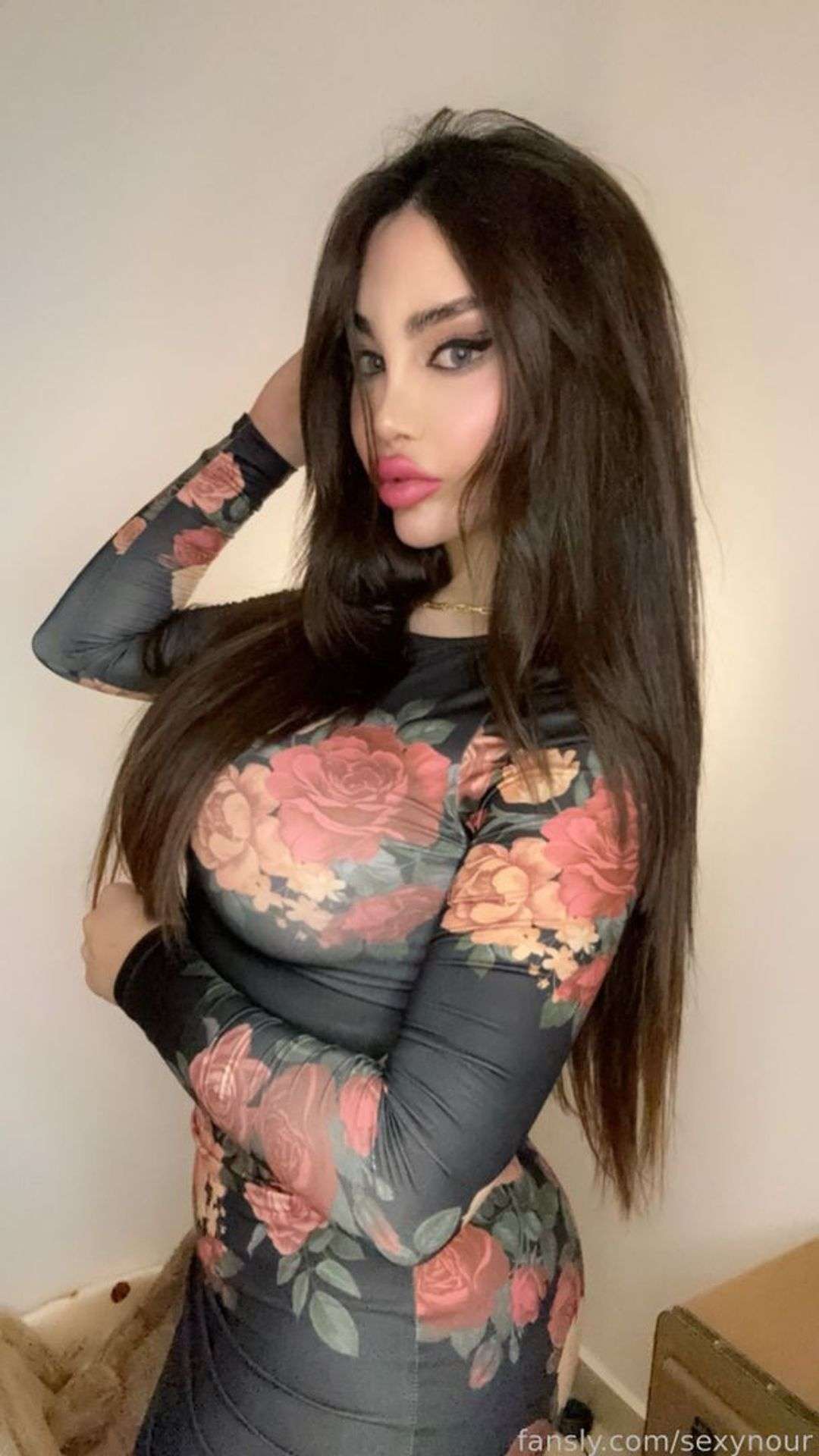fansly nour.official94@gmai profile photo  