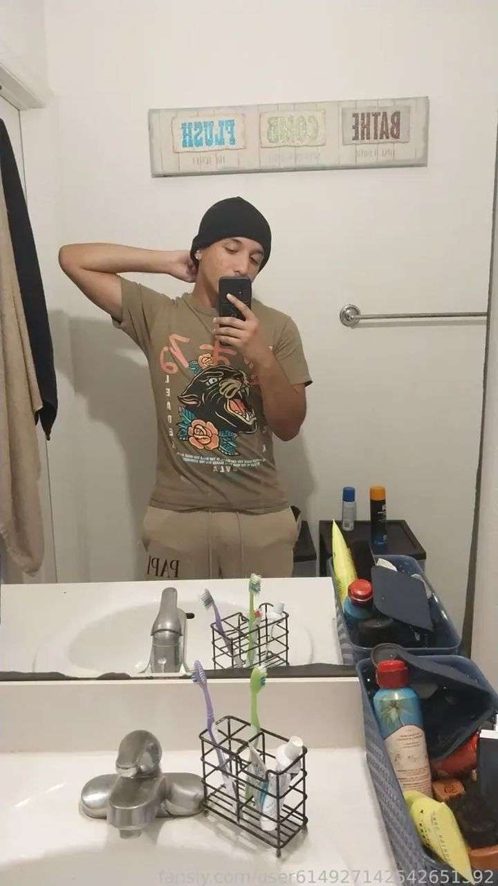 fansly YBJI profile photo  