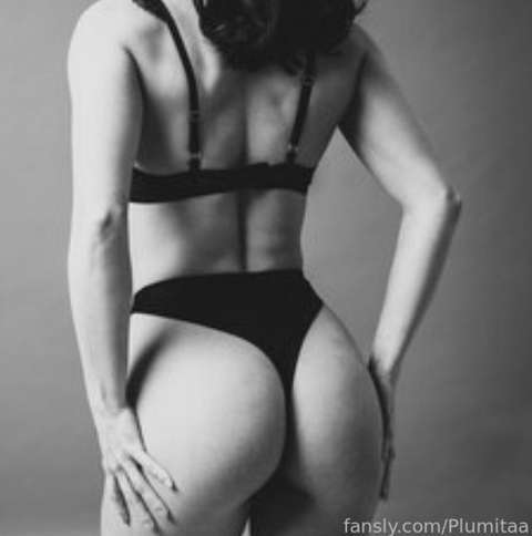 fansly Plumita 🌹🌹  profile photo  