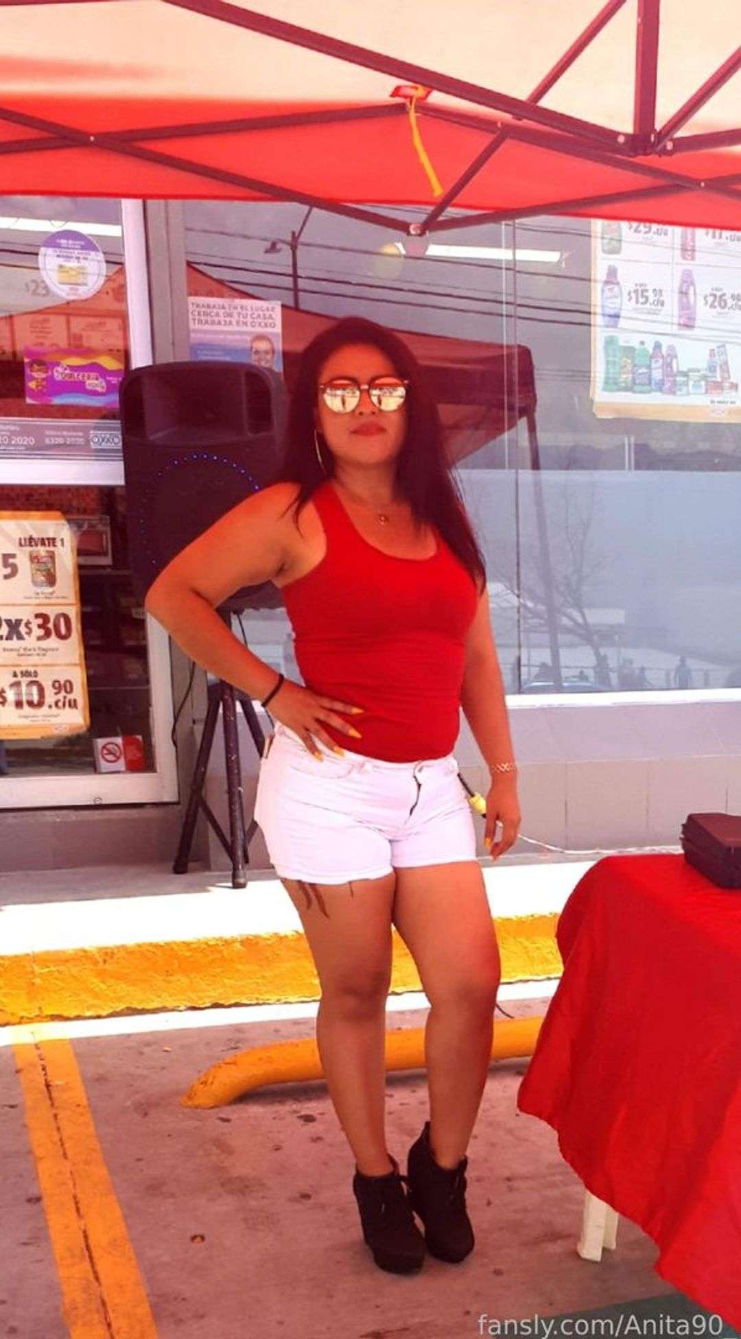 fansly Anita profile photo  