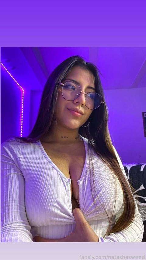 fansly natashasweed profile photo  