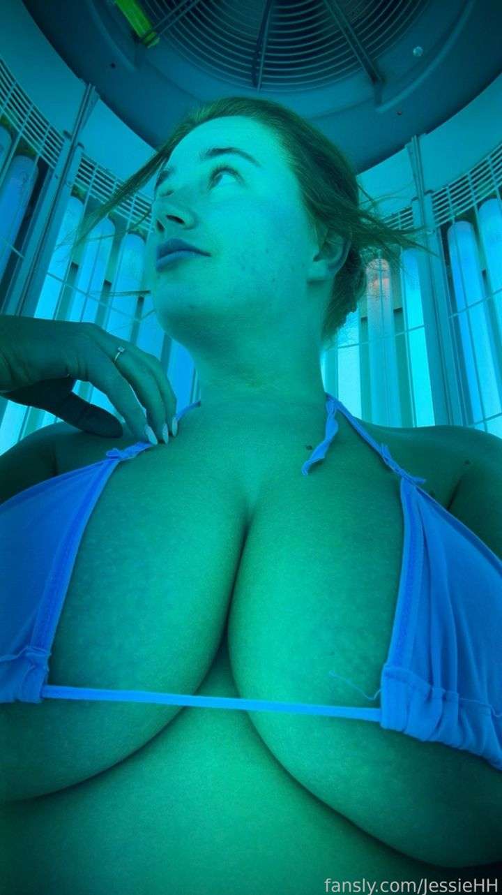 fansly JessieHH profile photo  