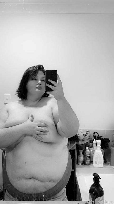 fansly squisshieee profile photo  