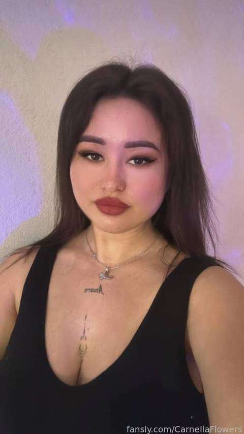 fansly CARNELLA FEMDOM profile photo  