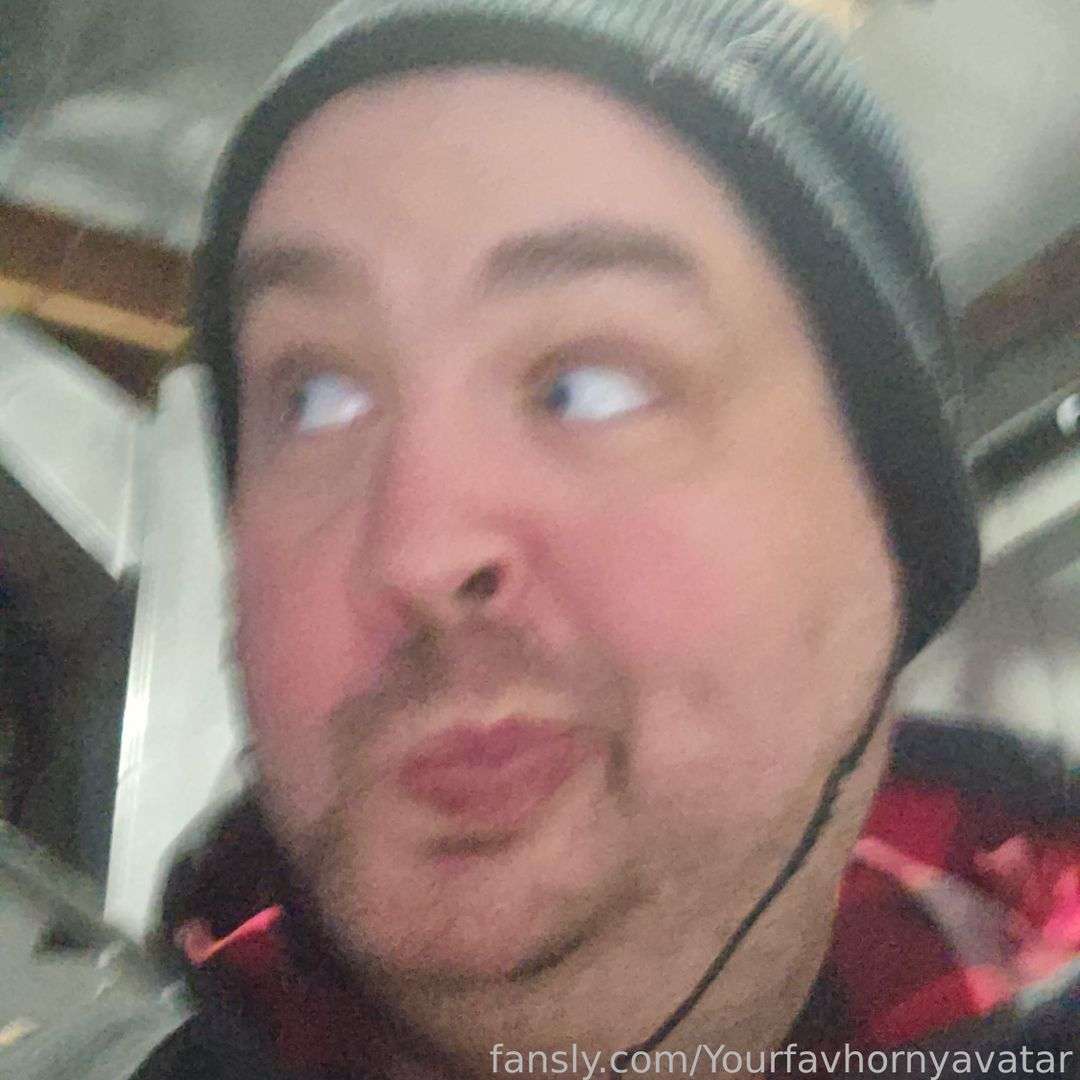 fansly arieswar03 profile photo  