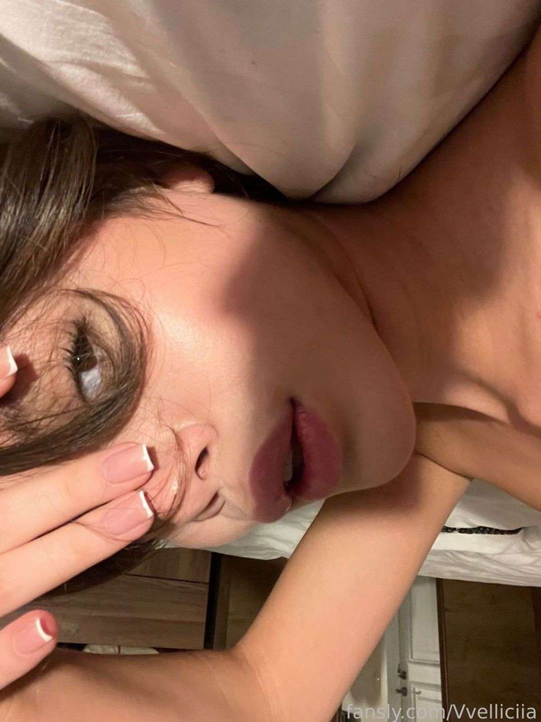 fansly Vvelliciia profile photo  
