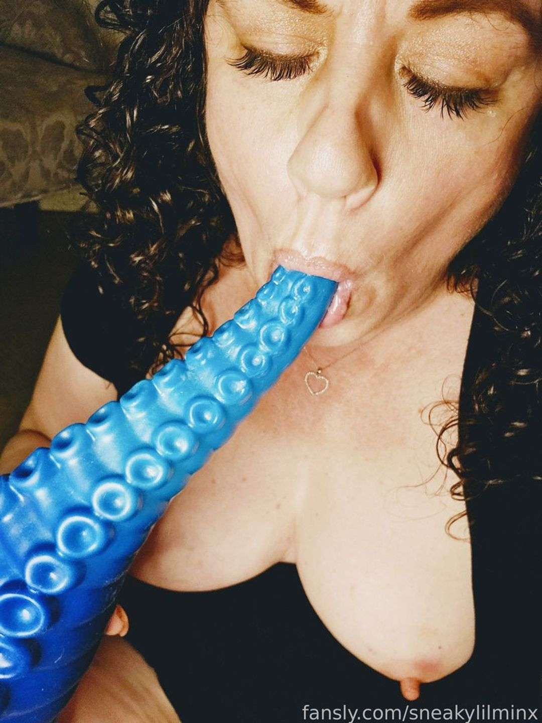 fansly sneakylilminx profile photo  
