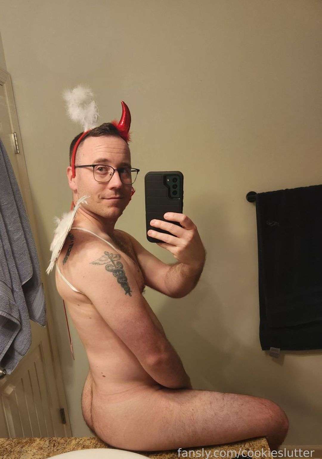 fansly cookieslutter_ profile photo  