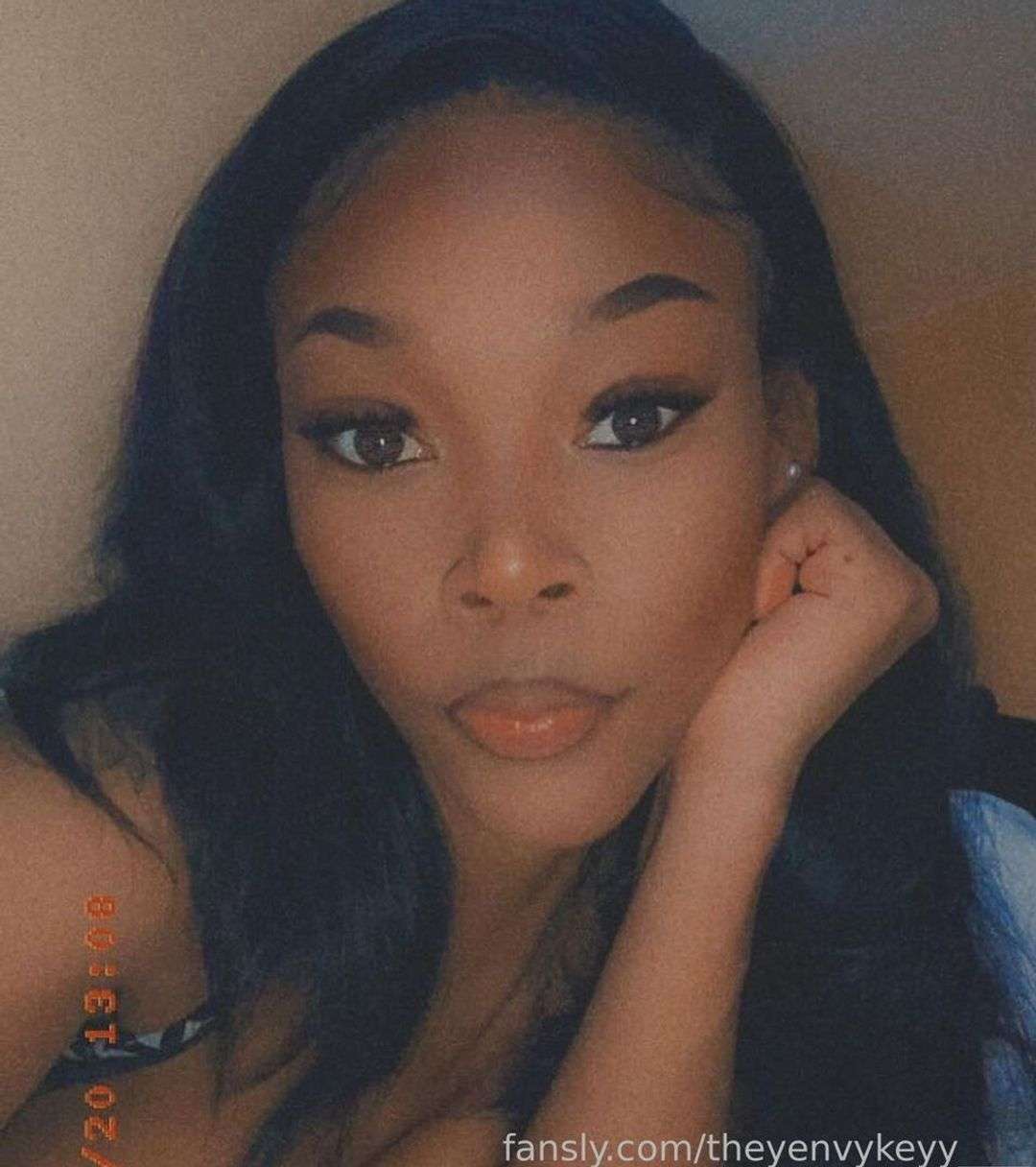 fansly theyenvykeyy____ profile photo  