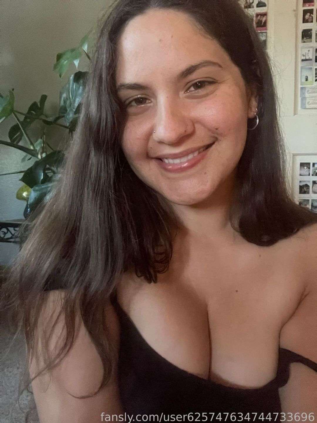 fansly earthmamaray profile photo  
