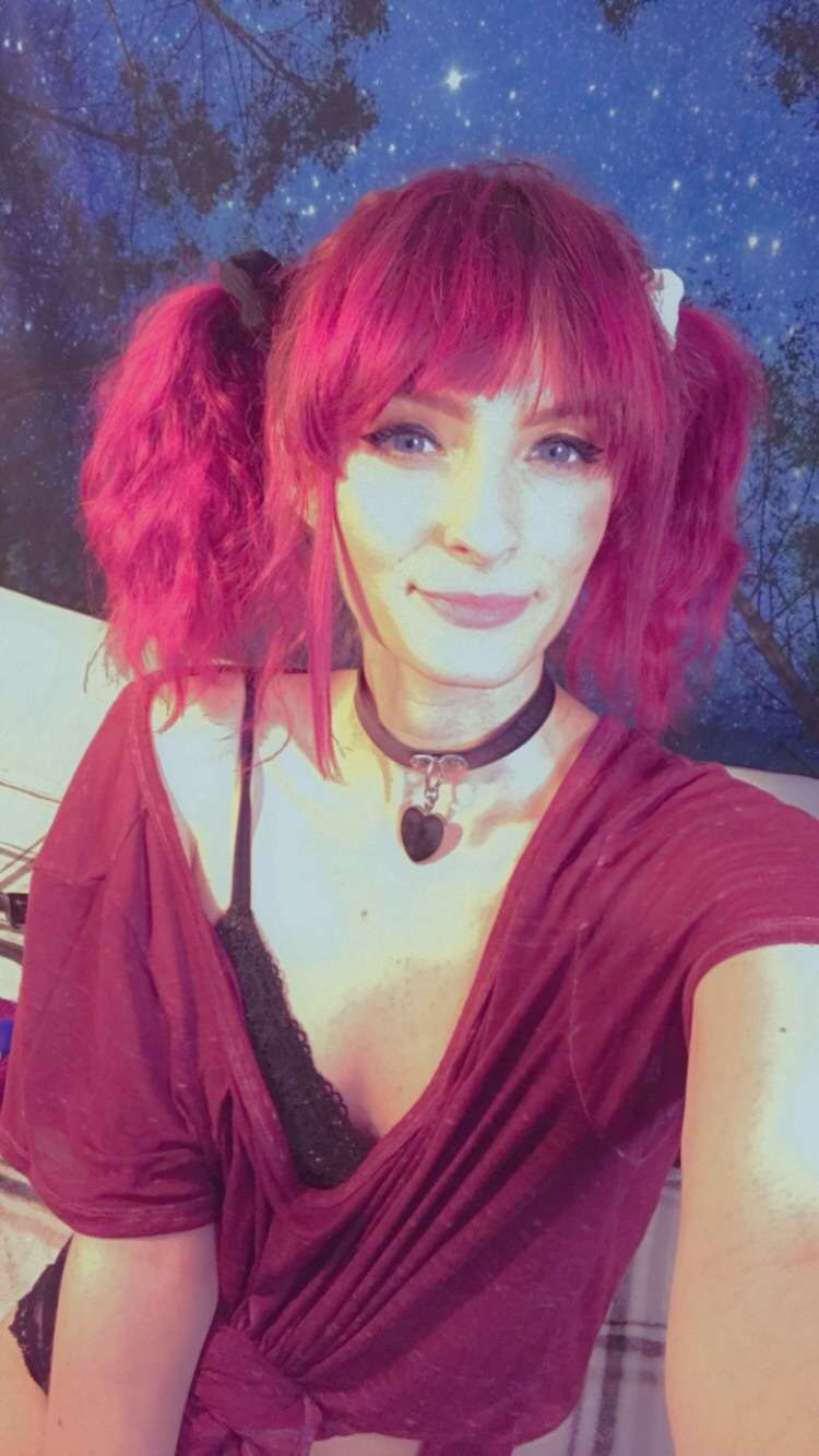 onlyfans Lucy Bates profile photo  