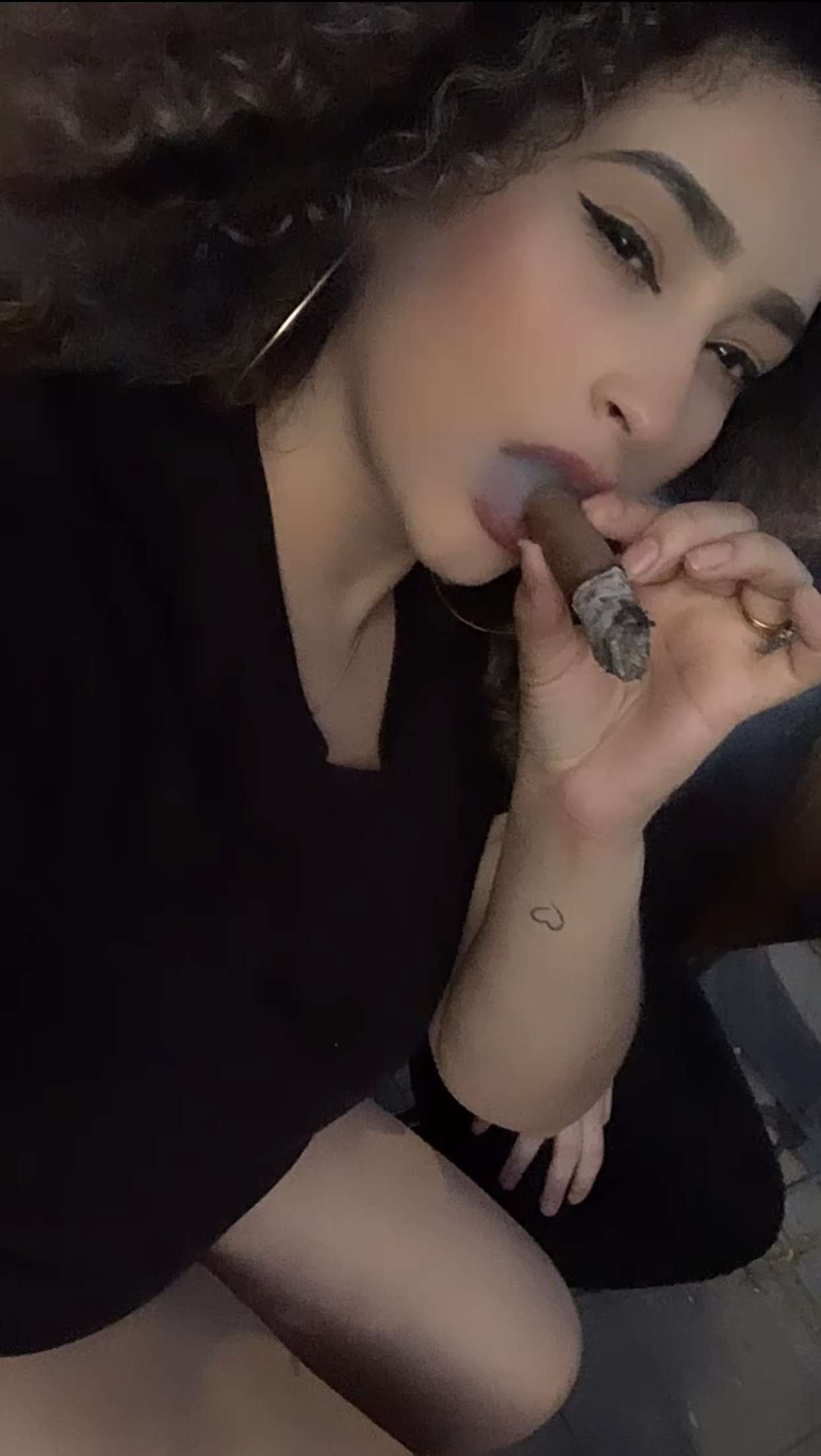 onlyfans Curlygirlwhosmokecigars profile photo  