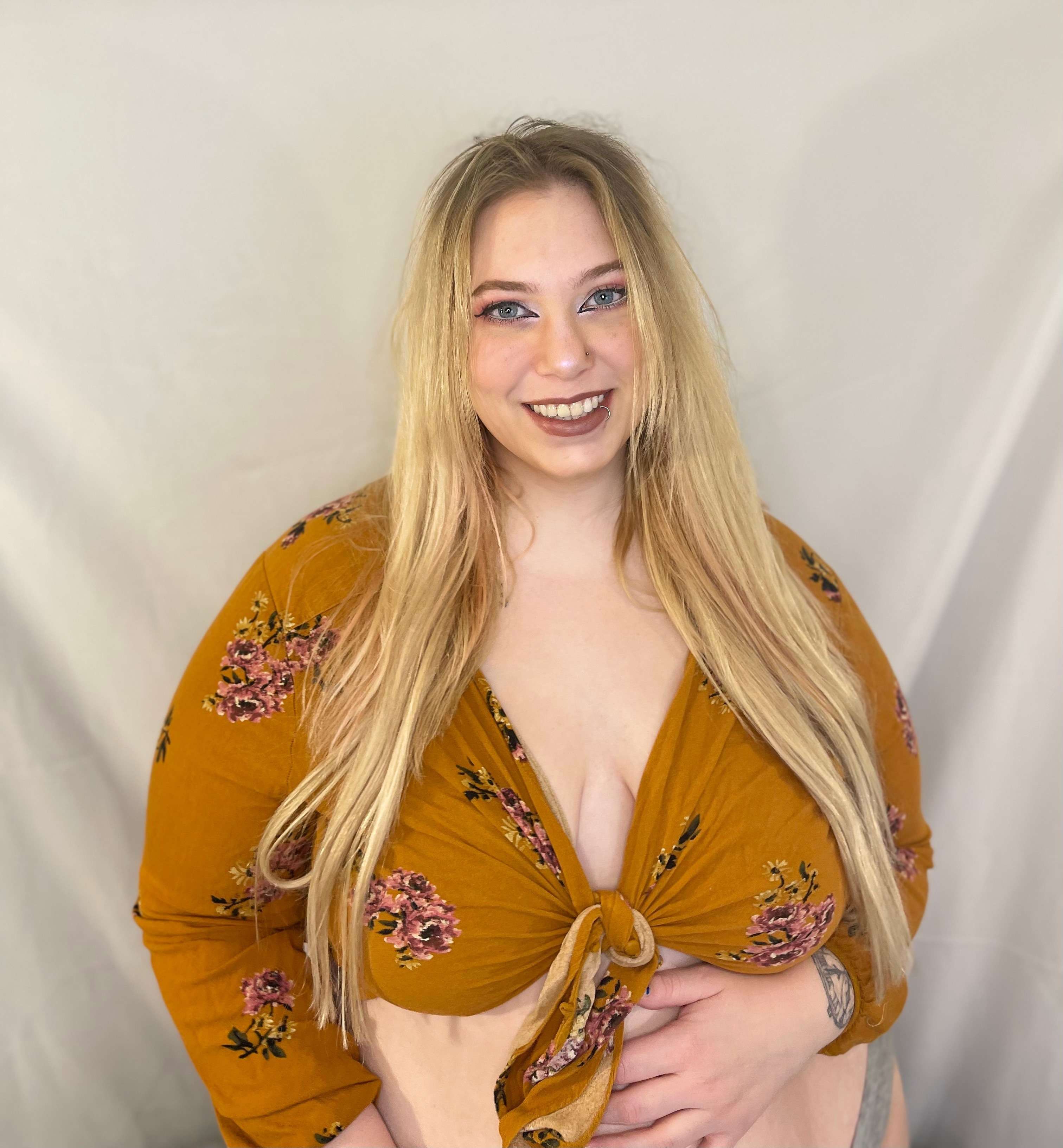 onlyfans Tarah profile photo  