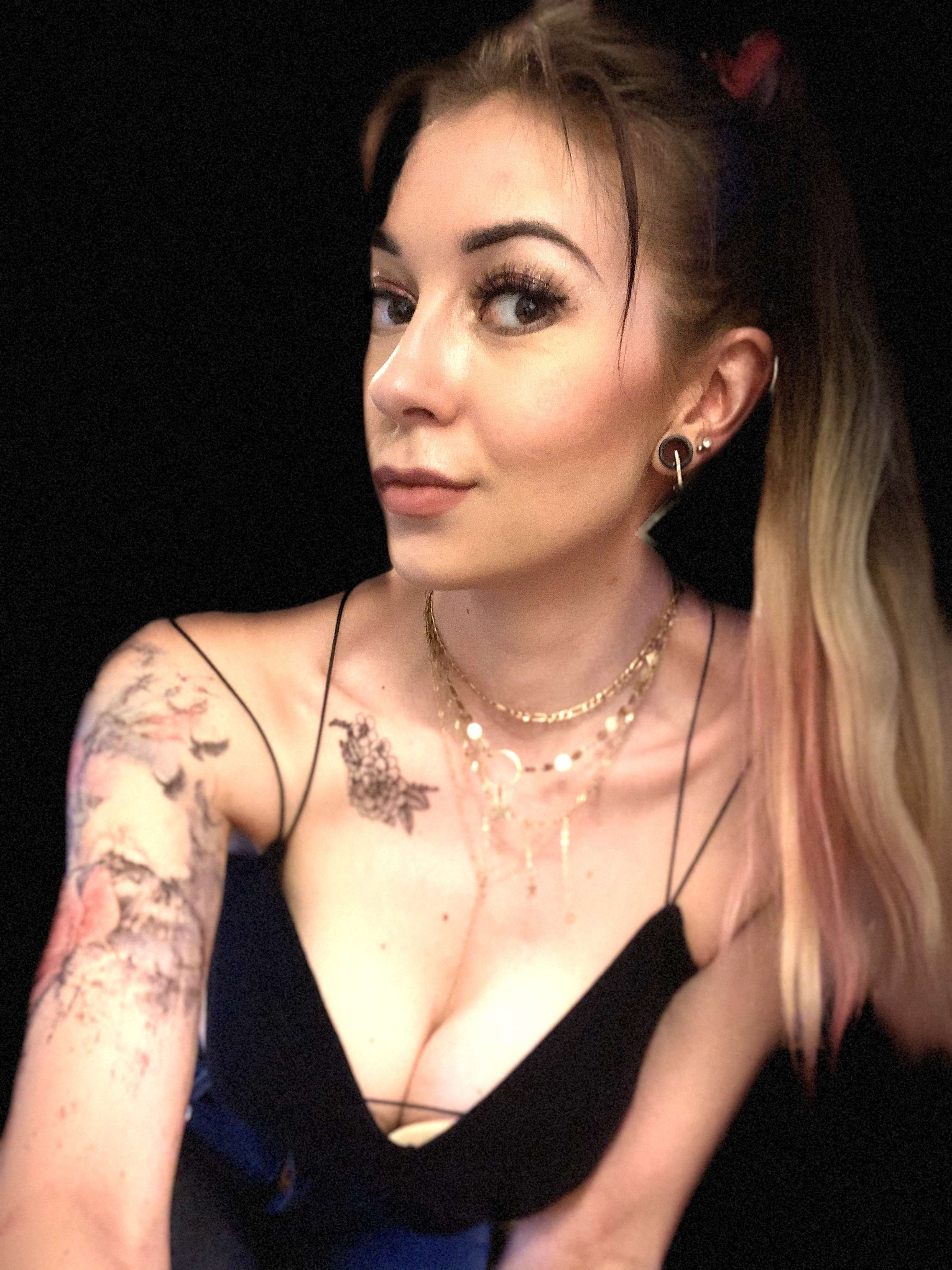 onlyfans Rosie Vix profile photo  