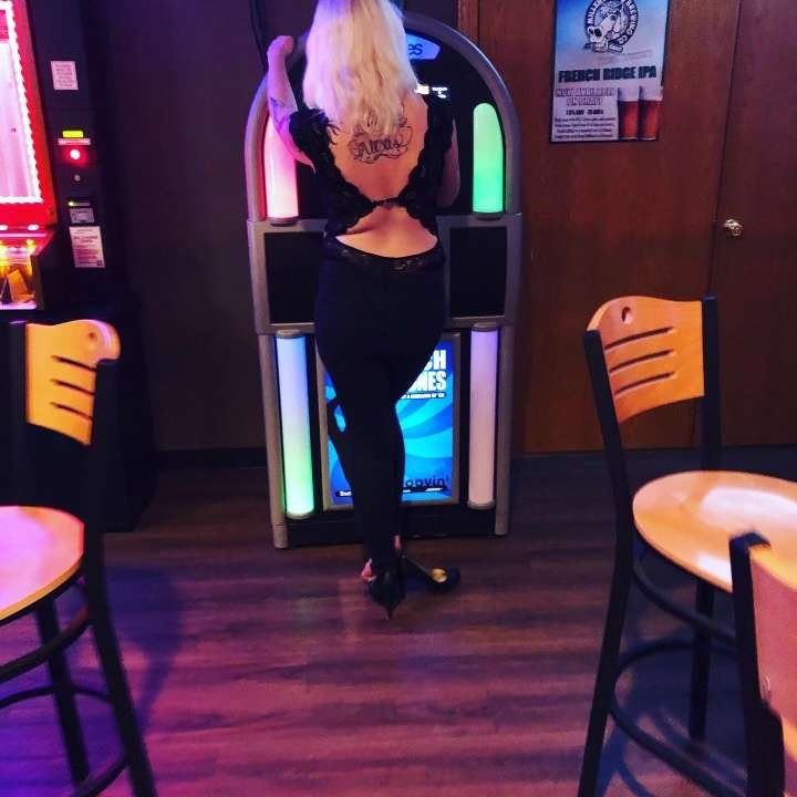 onlyfans Bella profile photo  