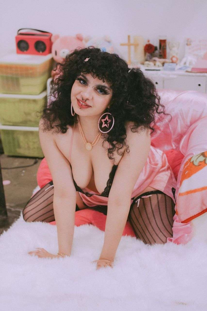 onlyfans Gloomy Kitti 💕💕 profile photo  