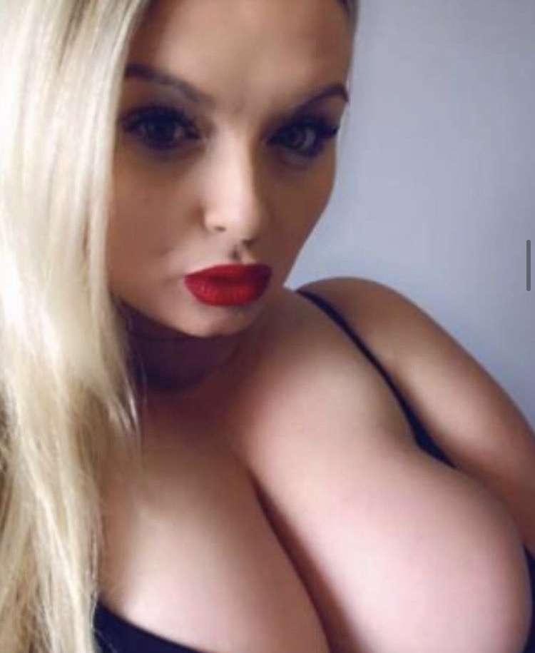 onlyfans Sophie M profile photo  