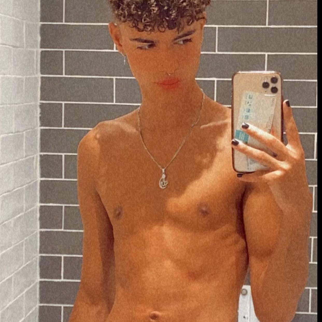 loverfans Angel05 profile photo. Angel05 16