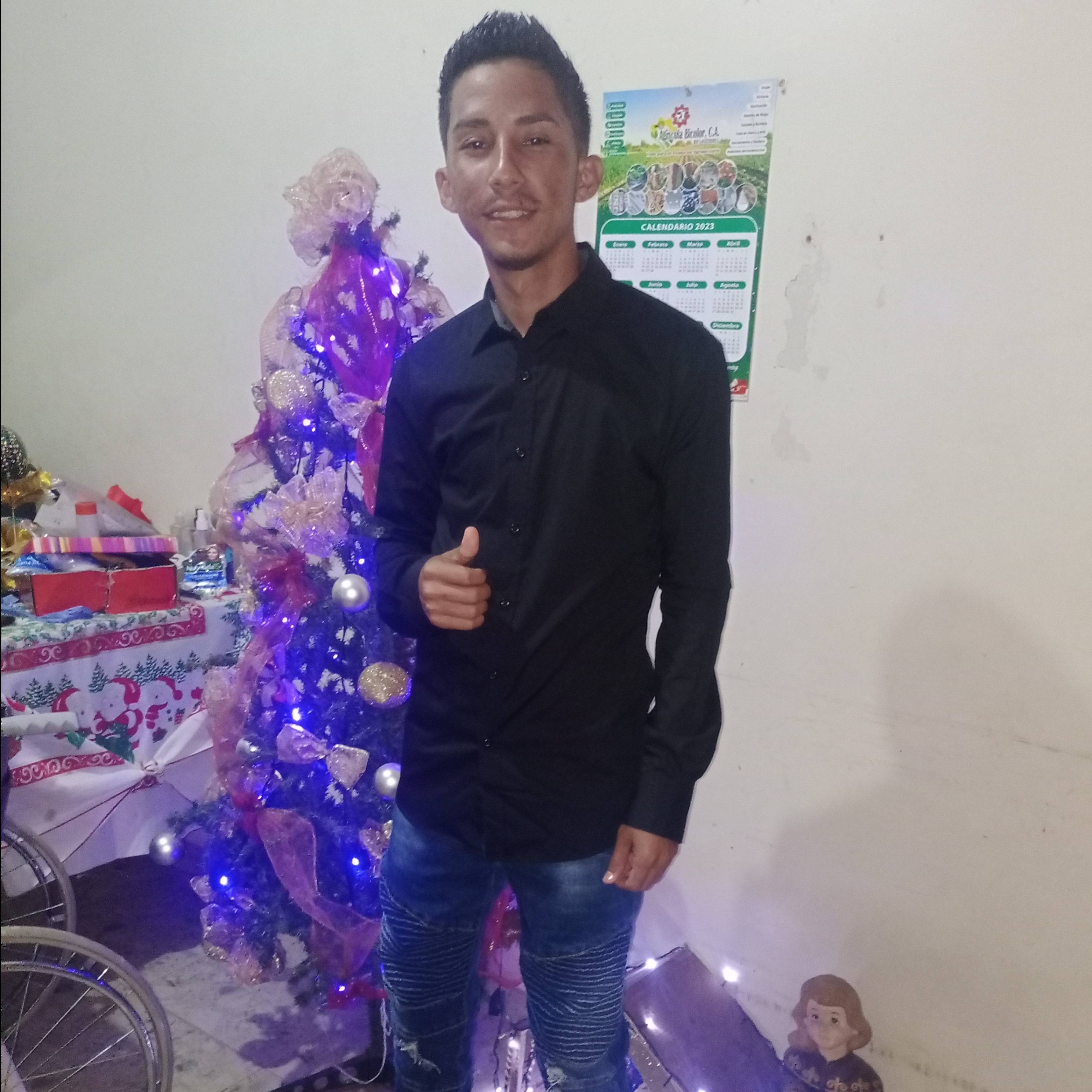 loverfans AlcaponeYT profile photo. AlcaponeYT 13