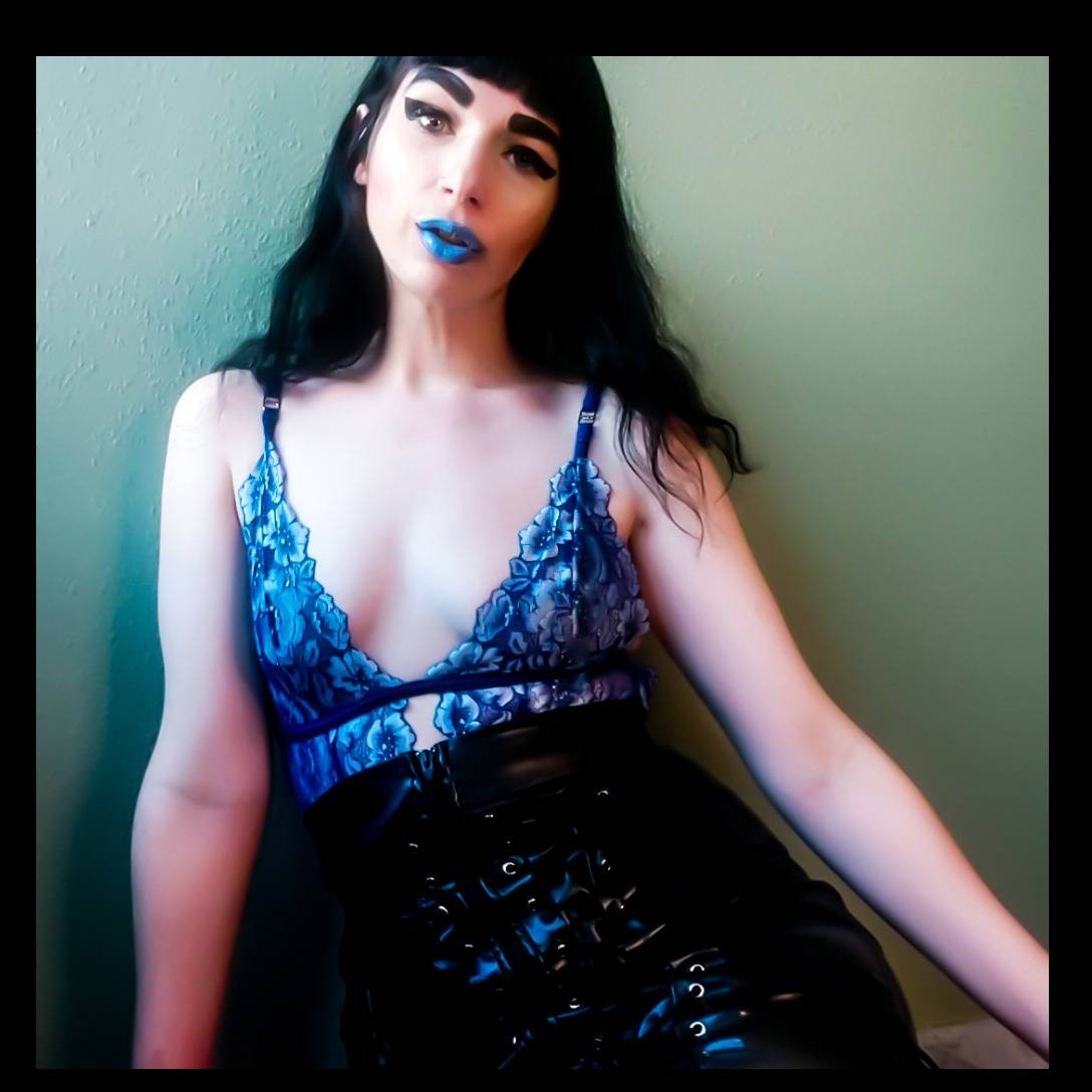 loverfans CarmenCrimson profile photo. CarmenCrimson 6