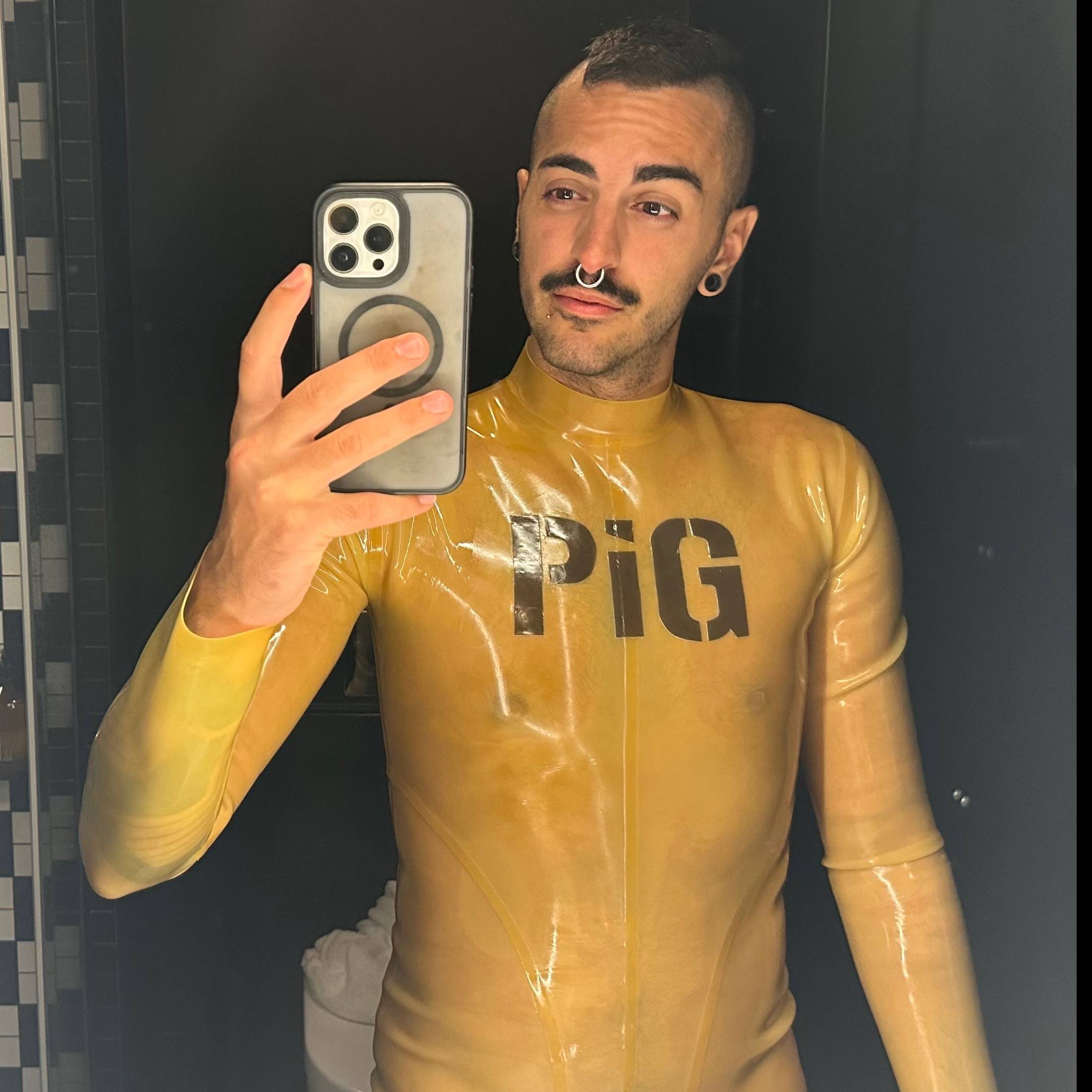 loverfans PigBoyRubber96 profile photo. PigBoyRubber96 1