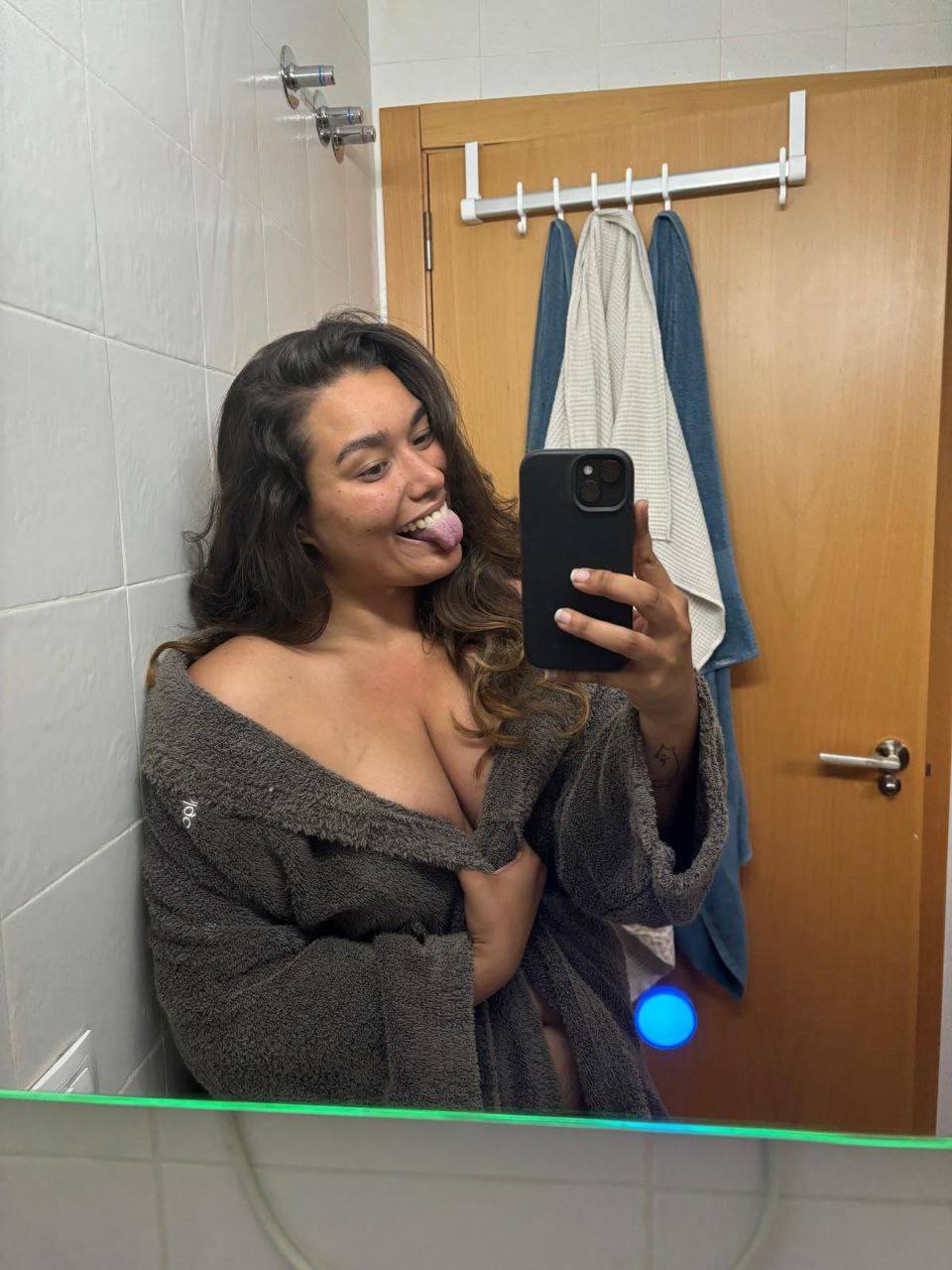 loverfans VictoriaStepMom profile photo. VictoriaStepMom 26