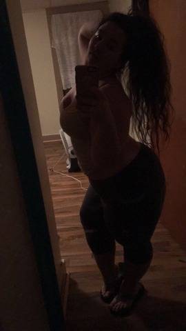 fancentro 1queenofcurves profile photo. 1queenofcurves 4