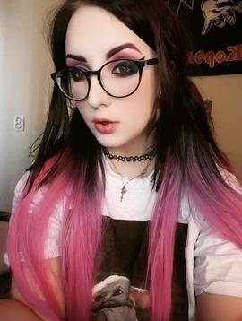 fancentro lsqueen profile photo. lsqueen 2