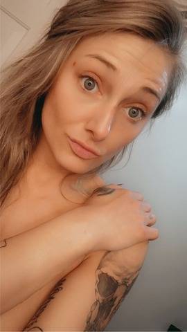 fancentro queenbish90 profile photo. queenbish90 25