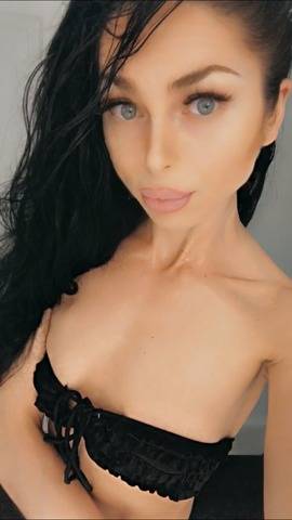 fancentro flowerandfindom profile photo. flowerandfindom 19