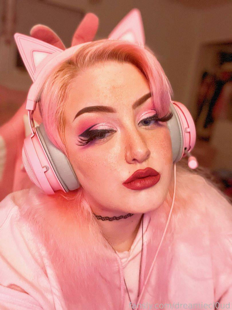 fansly dreamiecl0ud profile photo. dreamiecl0ud 37