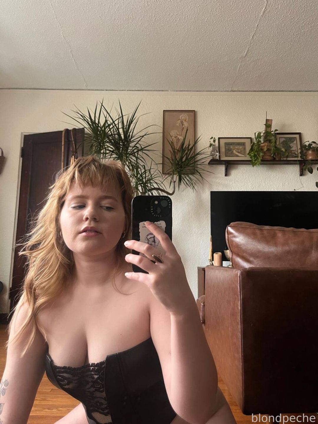 fansly blondpeche profile photo. blondpeche 6