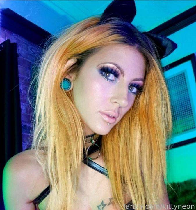 fansly KITTY NEON profile photo. KITTY NEON 35