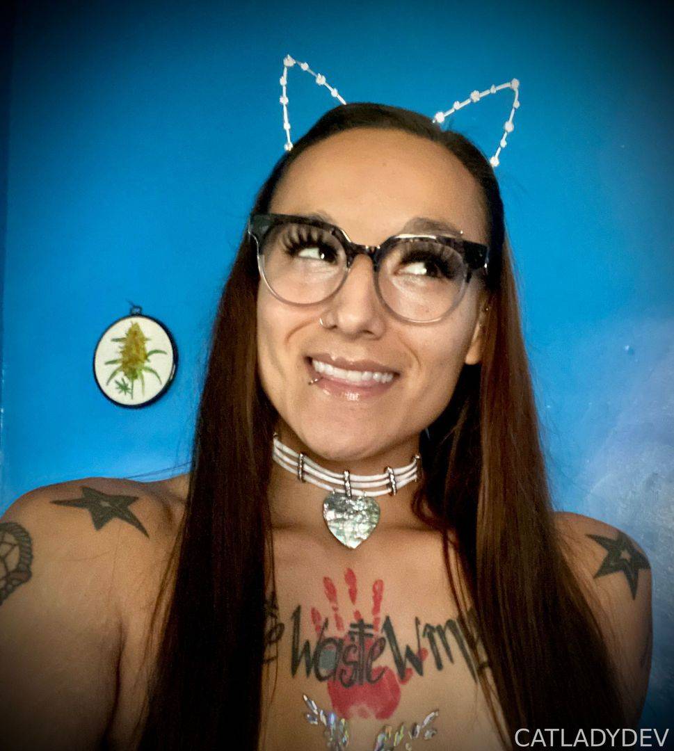 fansly CatLadyDev  profile photo. CatLadyDev  31