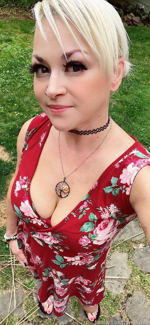 fansly HarleyRey Domme pegg profile photo. HarleyRey Domme pegg 6