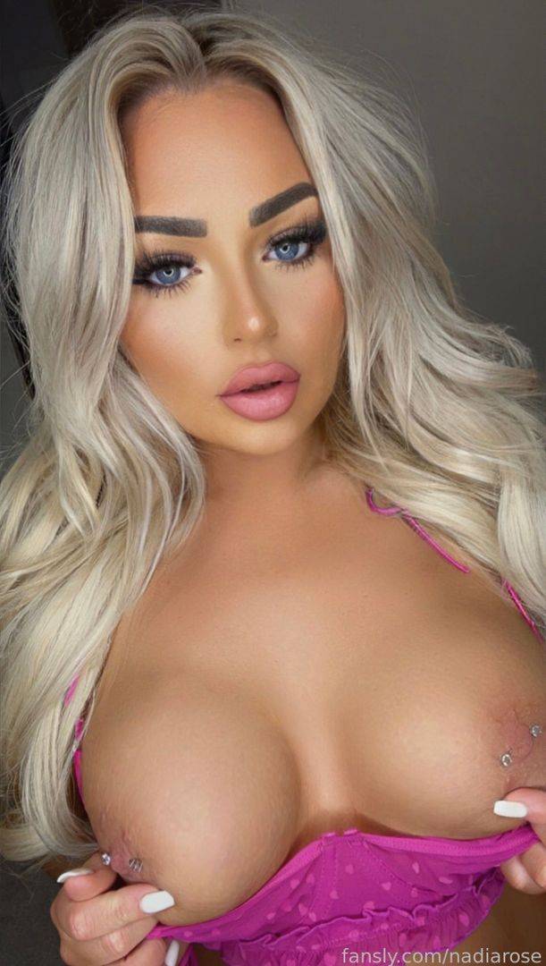 fansly 𝙁𝙄𝙇𝙏𝙃𝙔 MILF profile photo. 𝙁𝙄𝙇𝙏𝙃𝙔 MILF 1