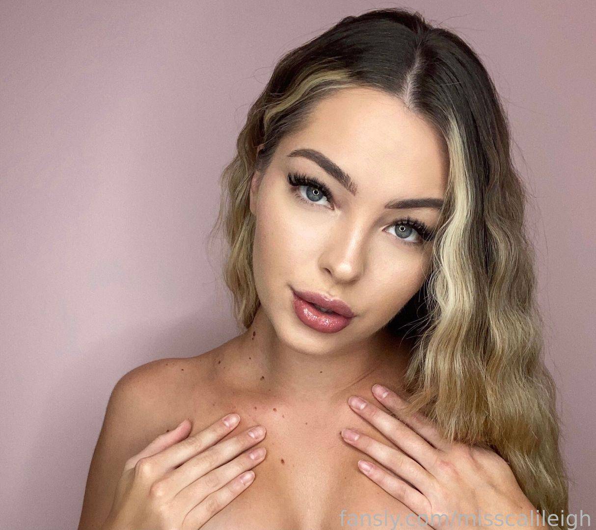 fansly College Slut Cali💦 profile photo. College Slut Cali💦 16