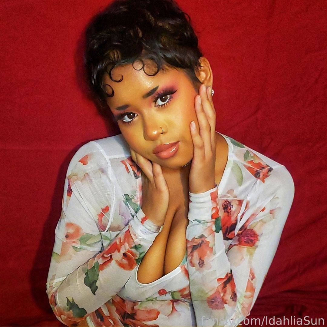 fansly 🌸 Idahlia Sun 🌞 profile photo. 🌸 Idahlia Sun 🌞 33