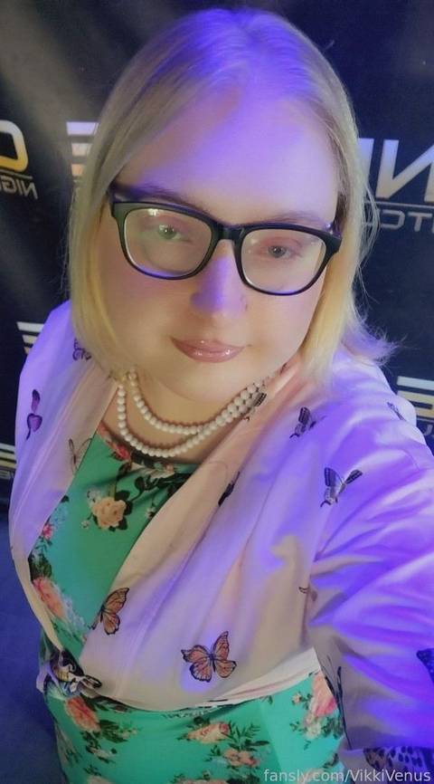 fansly Vikki Venus  profile photo. Vikki Venus  19