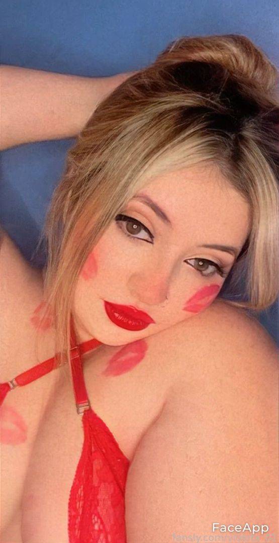 fansly Violet 🌸 profile photo. Violet 🌸 35