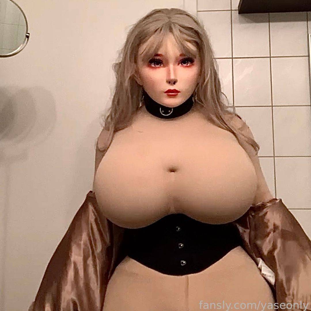 fansly YaseOnly  profile photo. YaseOnly  21