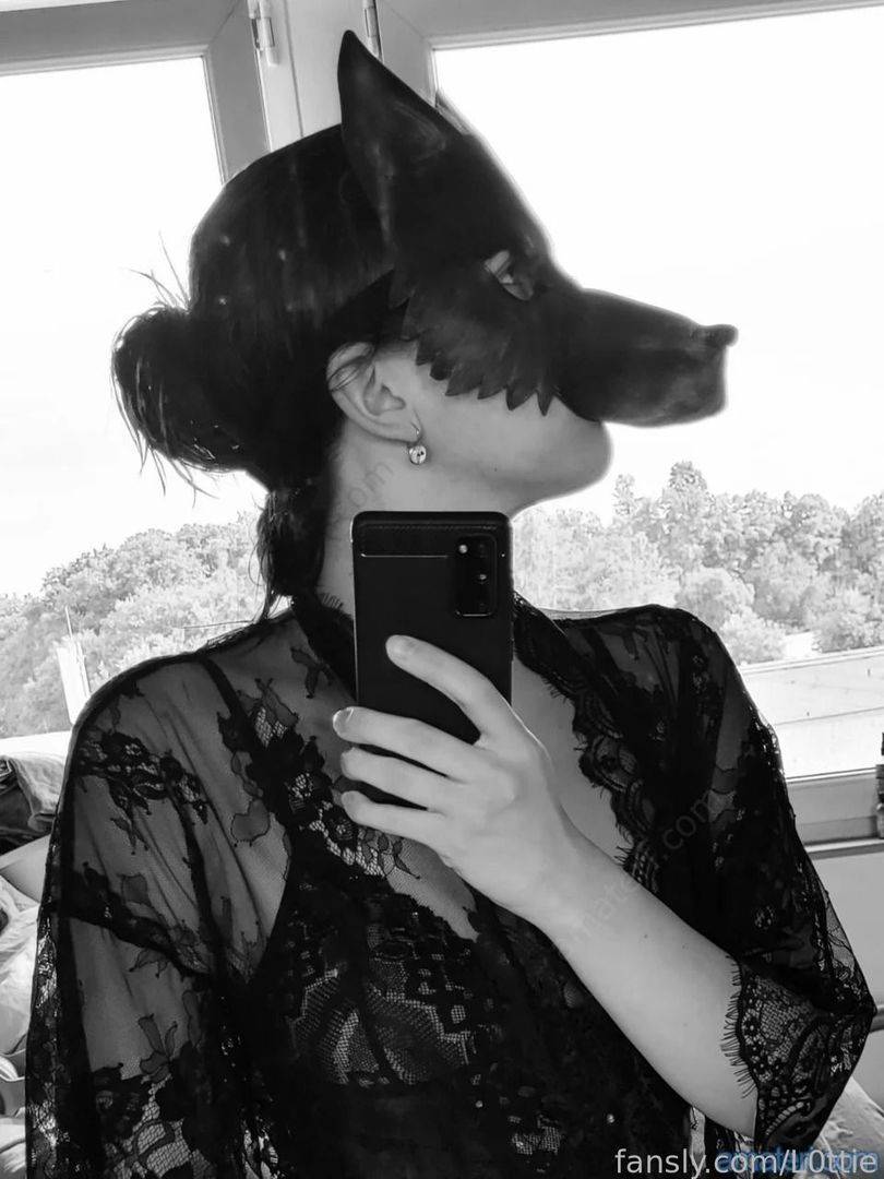 fansly Lottie  profile photo. Lottie  11