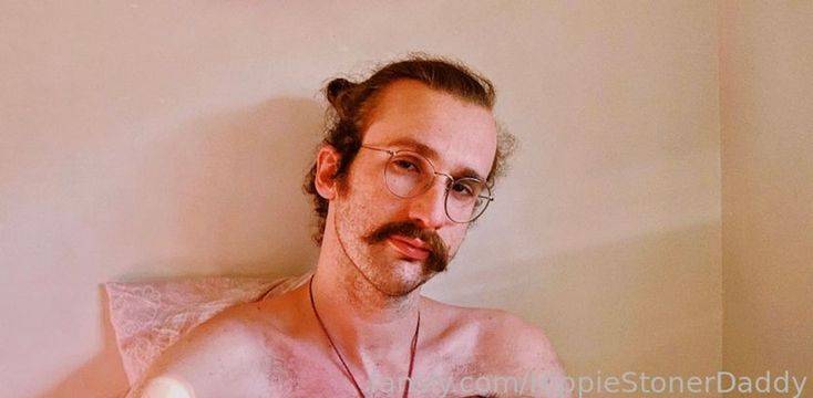 fansly HippieStonerDaddy profile photo. HippieStonerDaddy 16