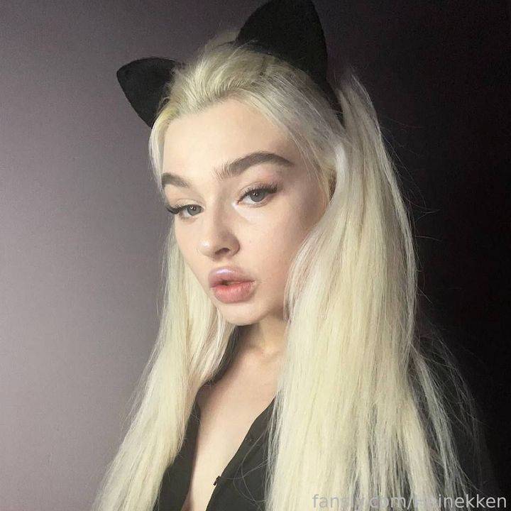fansly Heinekken profile photo. Heinekken 36