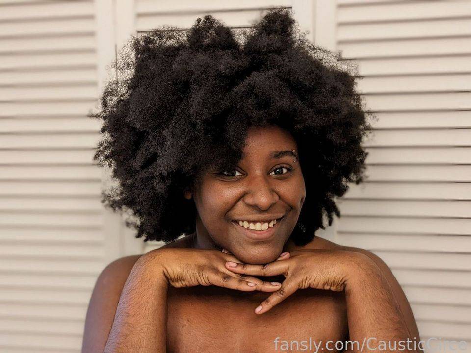 fansly Circe profile photo. Circe 2