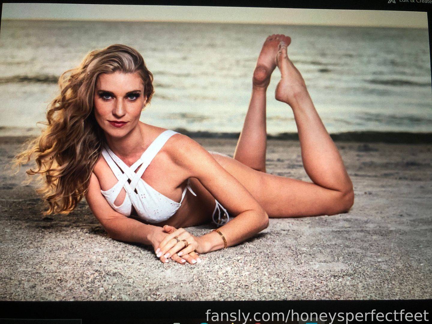 fansly honeysperfectfeet profile photo. honeysperfectfeet 30